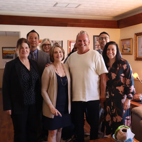 Rep Castor visits SVdP CARES to Honor Veterans